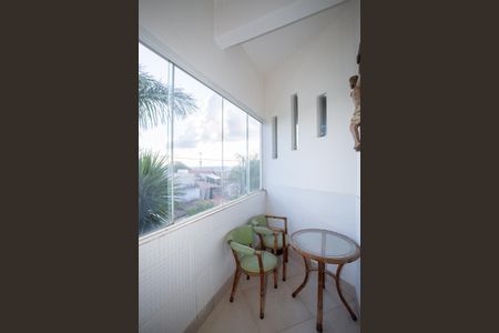 Varanda da Suíte de casa à venda com 3 quartos, 280m² em Tropical, Contagem