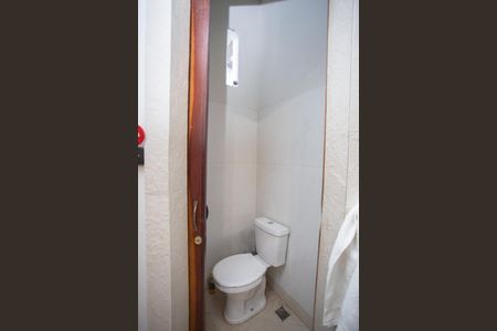 Casa à venda com 1500m², 3 quartos e 8 vagas Casa à venda com 1500m², 3 quartos e 8 vagasLavabo