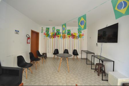 Apartamento para alugar com 43m², 2 quartos e 1 vagaÁrea comum - Salão de festas