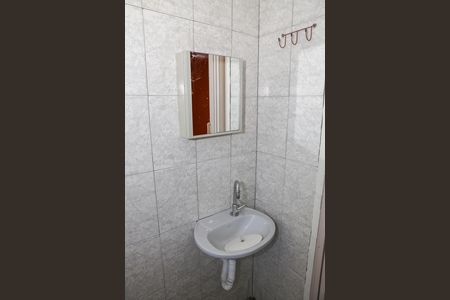 Casa para alugar com 160m², 2 quartos e 1 vaga Casa para alugar com 160m², 2 quartos e 1 vagaBanheiro