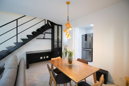 Apartamento para alugar com 74m², 1 quarto e 2 vagas Apartamento para alugar com 74m², 1 quarto e 2 vagasSala