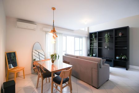 Apartamento para alugar com 74m², 1 quarto e 2 vagas Apartamento para alugar com 74m², 1 quarto e 2 vagasSala