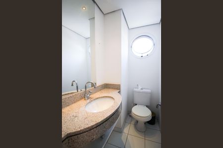 Lavabo de apartamento para alugar com 1 quarto, 74m² em Moema, São Paulo