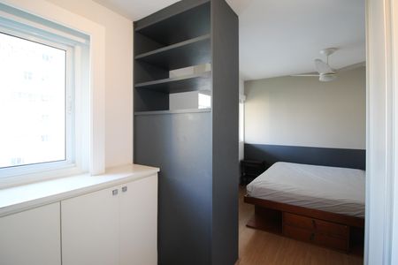Closet do Quarto de apartamento para alugar com 1 quarto, 74m² em Moema, São Paulo