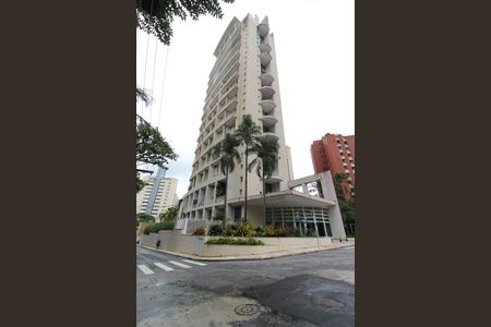 Fachada de apartamento para alugar com 1 quarto, 74m² em Moema, São Paulo