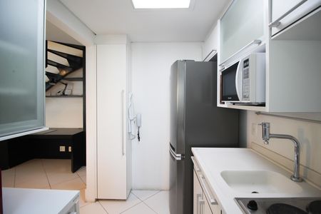 Apartamento para alugar com 74m², 1 quarto e 2 vagas Apartamento para alugar com 74m², 1 quarto e 2 vagasCozinha