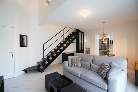 Apartamento para alugar com 74m², 1 quarto e 2 vagas Apartamento para alugar com 74m², 1 quarto e 2 vagasSala