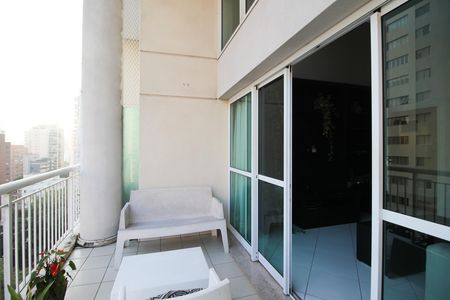 Varanda de apartamento para alugar com 1 quarto, 74m² em Moema, São Paulo