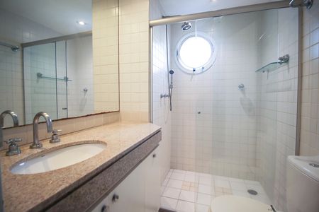 Apartamento para alugar com 74m², 1 quarto e 2 vagas Apartamento para alugar com 74m², 1 quarto e 2 vagasBanheiro
