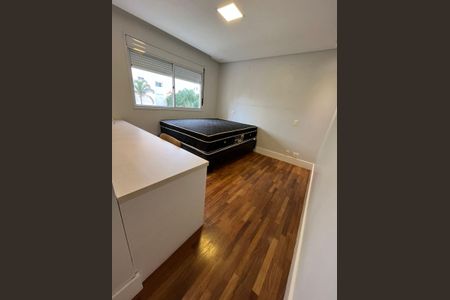 Quarto de apartamento à venda com 3 quartos, 190m² em Indianópolis, São Paulo