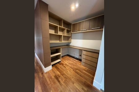 Apartamento à venda com 190m², 3 quartos e 3 vagasQuarto