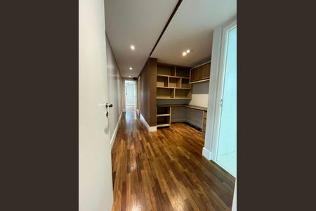 Quarto de apartamento à venda com 3 quartos, 190m² em Indianópolis, São Paulo