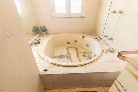 Casa à venda com 360m², 3 quartos e 5 vagasBanheiro da Suite