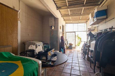 Casa à venda com 360m², 3 quartos e 5 vagasÁrea de Serviço