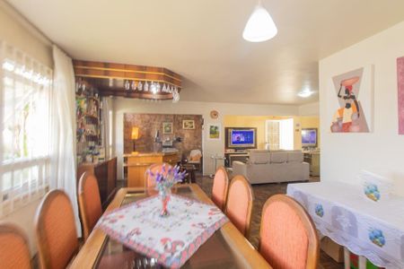 Casa à venda com 360m², 3 quartos e 5 vagasSala