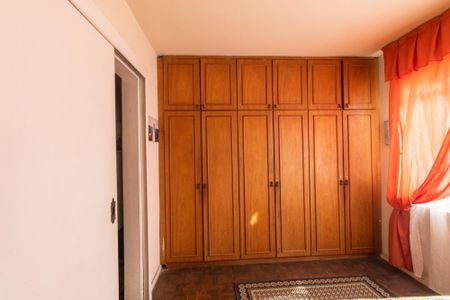 Casa à venda com 360m², 3 quartos e 5 vagasQuarto 2
