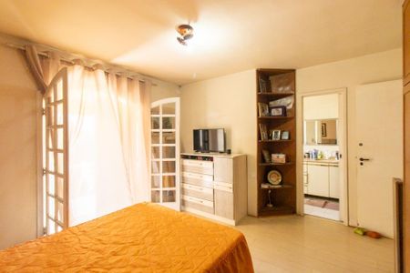 Casa à venda com 360m², 3 quartos e 5 vagasSuíte