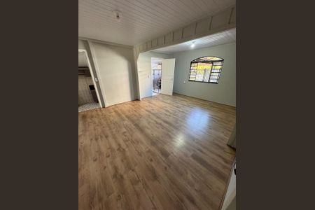 Casa à venda com 150m², 3 quartos e 3 vagas Casa à venda com 150m², 3 quartos e 3 vagasSala