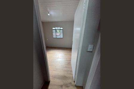 Casa à venda com 150m², 3 quartos e 3 vagas Casa à venda com 150m², 3 quartos e 3 vagasCorredor