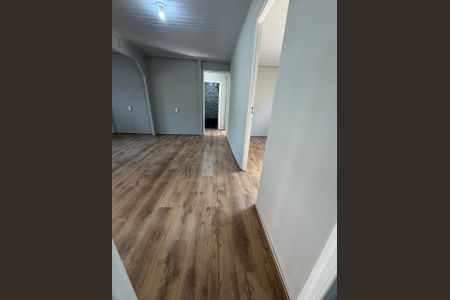 Casa à venda com 150m², 3 quartos e 3 vagas Casa à venda com 150m², 3 quartos e 3 vagasCorredor