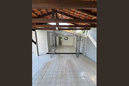 Casa à venda com 150m², 3 quartos e 3 vagas Casa à venda com 150m², 3 quartos e 3 vagasGaragem
