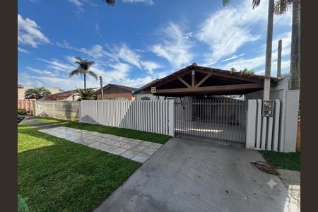 Casa à venda com 150m², 3 quartos e 3 vagas Casa à venda com 150m², 3 quartos e 3 vagasQuintal