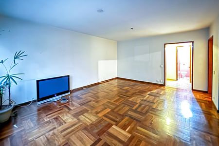 Apartamento para alugar com 180m², 3 quartos e 2 vagas