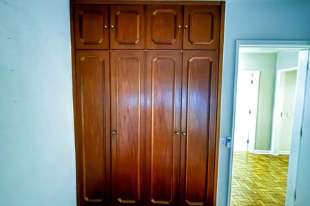 Apartamento para alugar com 180m², 3 quartos e 2 vagas