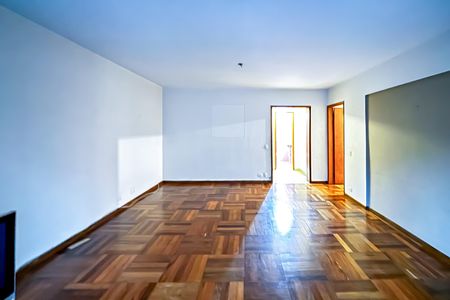 Apartamento para alugar com 180m², 3 quartos e 2 vagas