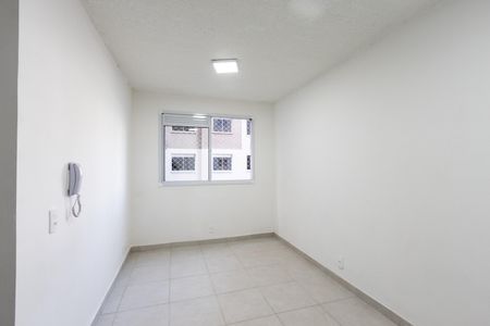 Sala de apartamento para alugar com 2 quartos, 34m² em Parque Industrial Tomas Edson, São Paulo