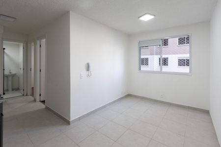 Sala de apartamento para alugar com 2 quartos, 34m² em Parque Industrial Tomas Edson, São Paulo