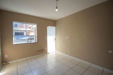 Sala de apartamento para alugar com 2 quartos, 52m² em Paraíso, São Gonçalo