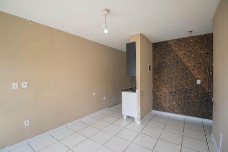 Sala de apartamento para alugar com 2 quartos, 52m² em Paraíso, São Gonçalo