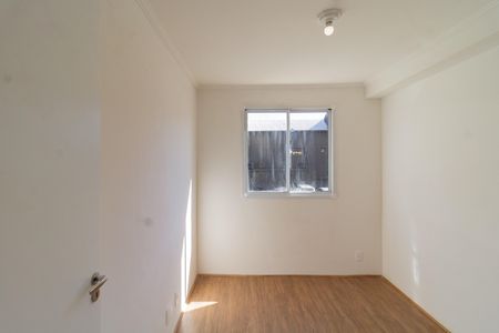 Quarto 2 de apartamento para alugar com 2 quartos, 35m² em Parque Industrial Tomas Edson, São Paulo