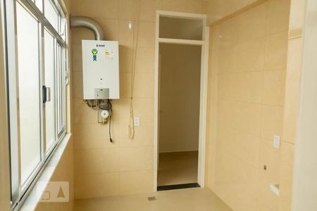 Apartamento à venda com 130m², 3 quartos e 1 vaga Apartamento à venda com 130m², 3 quartos e 1 vagaÁrea de serviço