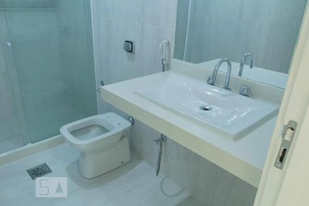 Apartamento à venda com 130m², 3 quartos e 1 vaga Apartamento à venda com 130m², 3 quartos e 1 vagaBanheiro