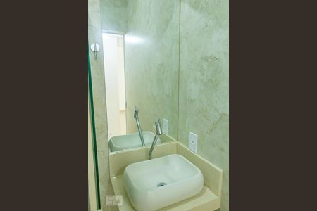 Apartamento à venda com 130m², 3 quartos e 1 vaga Apartamento à venda com 130m², 3 quartos e 1 vagaBanheiro