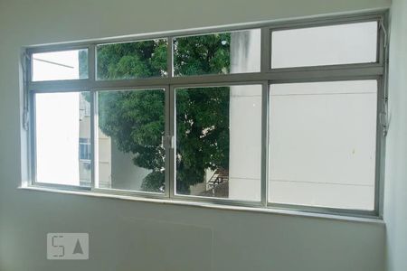 Apartamento à venda com 130m², 3 quartos e 1 vaga Apartamento à venda com 130m², 3 quartos e 1 vagaSala