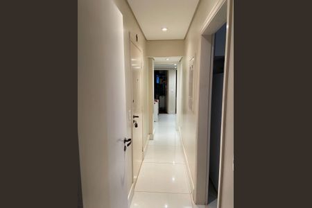 Apartamento para alugar com 117m², 3 quartos e 2 vagas Apartamento para alugar com 117m², 3 quartos e 2 vagasCorredor