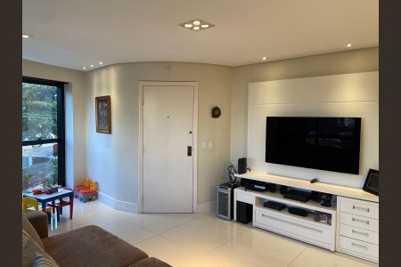 Apartamento para alugar com 3 quartos, 117m² em Cambuí, Campinas
