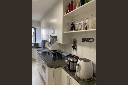 Apartamento para alugar com 3 quartos, 117m² em Cambuí, Campinas
