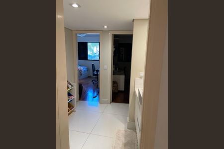 Apartamento para alugar com 117m², 3 quartos e 2 vagas Apartamento para alugar com 117m², 3 quartos e 2 vagasCorredor