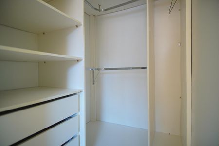 Closet da Suíte Americana de apartamento à venda com 1 quarto, 38m² em Independência, Porto Alegre