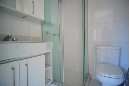 Banheiro da Suíte Americana de apartamento à venda com 1 quarto, 38m² em Independência, Porto Alegre
