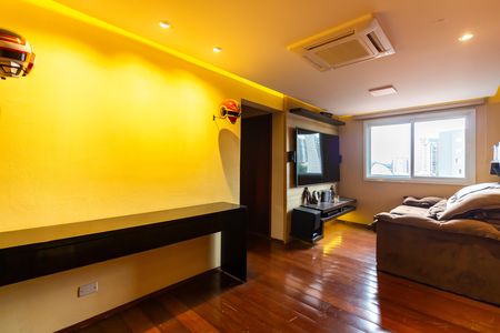 Apartamento para alugar com 75m², 2 quartos e 1 vagaSala 