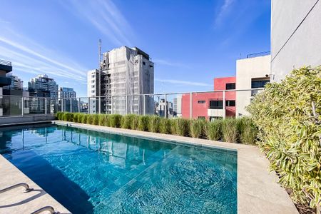 Studio para alugar com 32m², 1 quarto e sem vaga Studio para alugar com 32m², 1 quarto e sem vagaPiscina