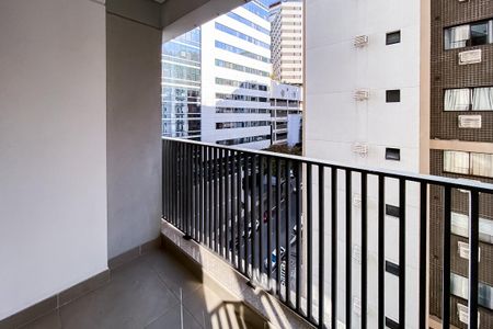 Studio para alugar com 32m², 1 quarto e sem vaga Studio para alugar com 32m², 1 quarto e sem vagaVaranda