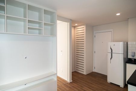Sala / Cozinha de kitnet/studio para alugar com 1 quarto, 32m² em Bela Vista, São Paulo