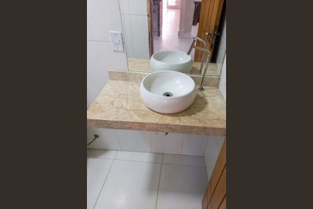 Banheiro de casa para alugar com 2 quartos, 50m² em Jardim Paraíso, Nova Iguaçu