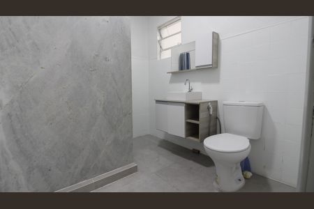 Apartamento para alugar com 60m², 2 quartos e sem vagaBanheiro